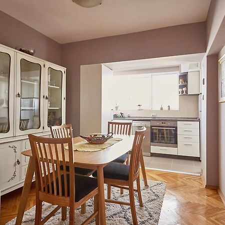 Spacious Modern Apartment In Peaceful Neighborhood Szkopje Kültér fotó